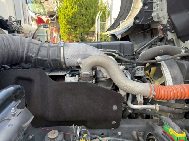 UDトラックス（日産） クオン 大型 ウィング 2PG-CD5CA(103673) 26枚目