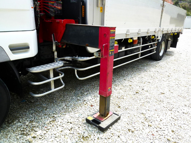 三菱ふそう ファイター 増トン 平ボディ（クレーン付） 2KG-FK65FZ(103674) 24枚目