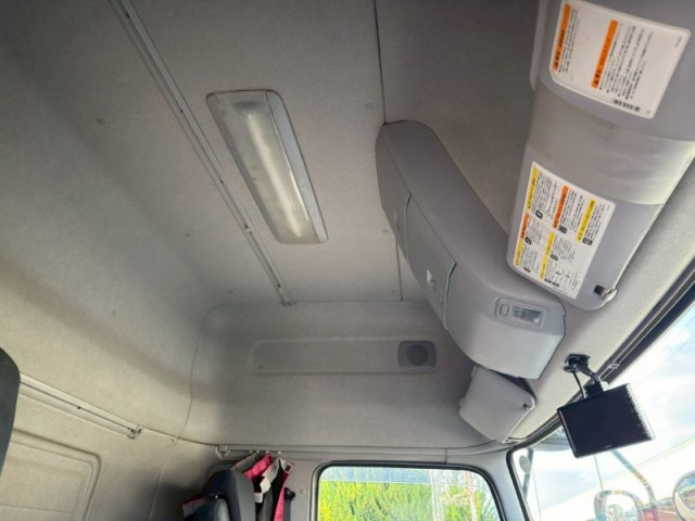 UDトラックス（日産） クオン 大型 ウィング 2PG-CD5CA(103673) 29枚目