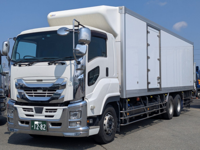 いすゞ ギガ 大型 冷蔵冷凍バン 2PG -CYL77C(103676) 1枚目