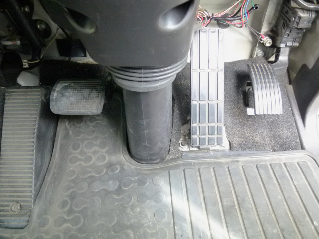 三菱ふそう ファイター 増トン 平ボディ（クレーン付） 2KG-FK65FZ(103674) 37枚目