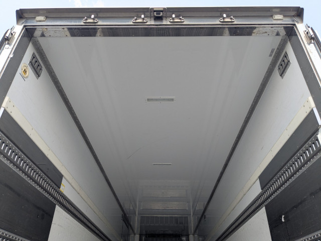 いすゞ ギガ 大型 冷蔵冷凍バン 2PG -CYL77C(103676) 9枚目