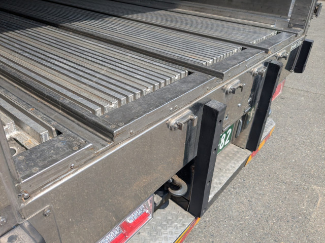 いすゞ ギガ 大型 冷蔵冷凍バン 2PG -CYL77C(103676) 10枚目