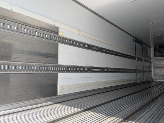 いすゞ ギガ 大型 冷蔵冷凍バン 2PG -CYL77C(103676) 12枚目