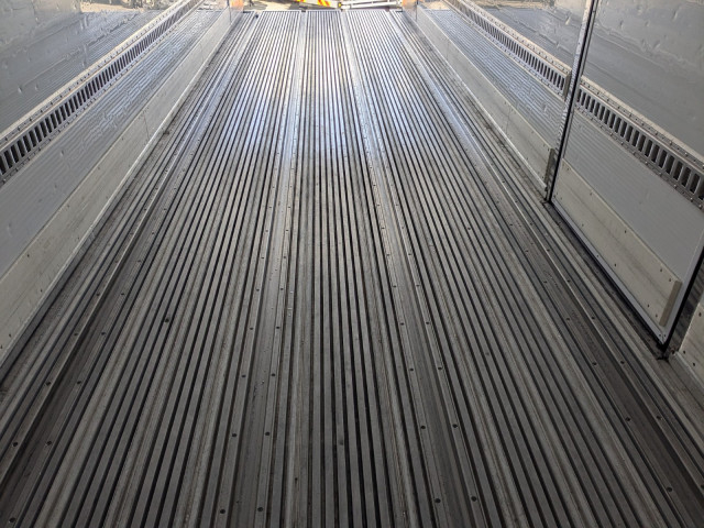 いすゞ ギガ 大型 冷蔵冷凍バン 2PG -CYL77C(103676) 18枚目