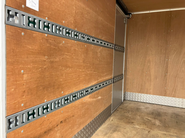 三菱ふそう キャンター 小型 バン TPG-FBA20(103677) 7枚目