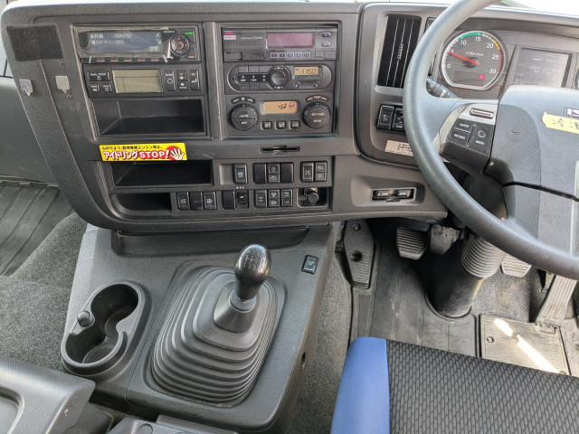 いすゞ ギガ 大型 冷蔵冷凍バン 2PG -CYL77C(103676) 27枚目