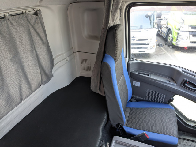 いすゞ ギガ 大型 冷蔵冷凍バン 2PG -CYL77C(103676) 28枚目