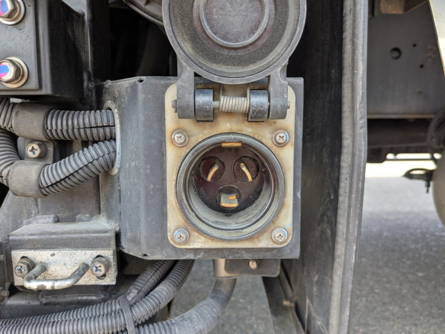 いすゞ ギガ 大型 冷蔵冷凍バン 2PG -CYL77C(103676) 36枚目