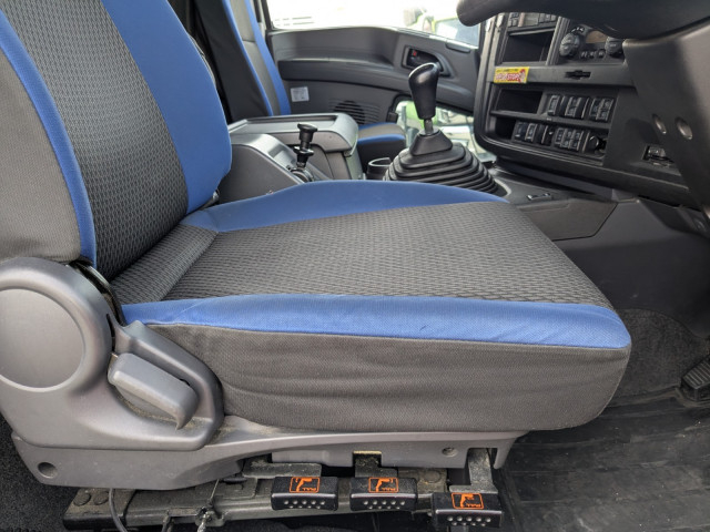 いすゞ ギガ 大型 冷蔵冷凍バン 2PG -CYL77C(103676) 37枚目