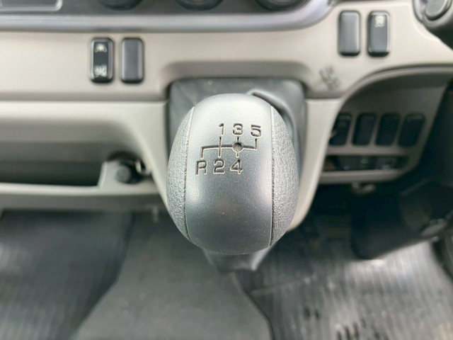 三菱ふそう キャンター 小型 バン TPG-FBA20(103677) 32枚目