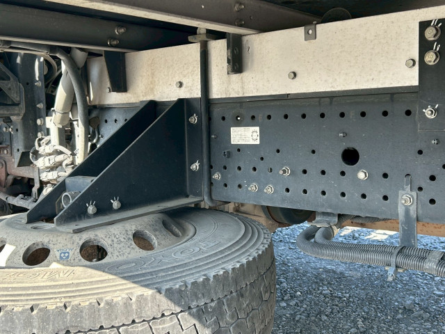 いすゞ フォワード 中型 冷蔵冷凍バン 2PG-FRR90T2(103679) 24枚目