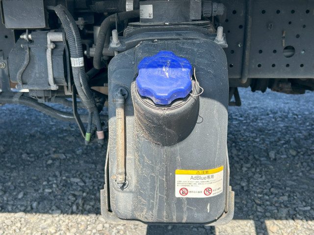 いすゞ フォワード 中型 冷蔵冷凍バン 2PG-FRR90T2(103679) 30枚目