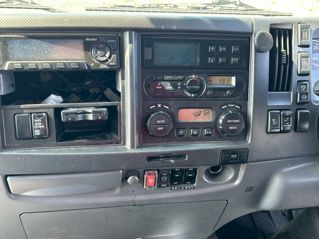 いすゞ フォワード 中型 冷蔵冷凍バン 2PG-FRR90T2(103679) 34枚目