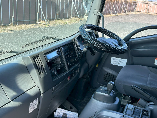 いすゞ フォワード 中型 冷蔵冷凍バン 2PG-FRR90T2(103679) 39枚目