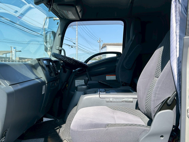 いすゞ フォワード 中型 冷蔵冷凍バン 2PG-FRR90T2(103679) 40枚目