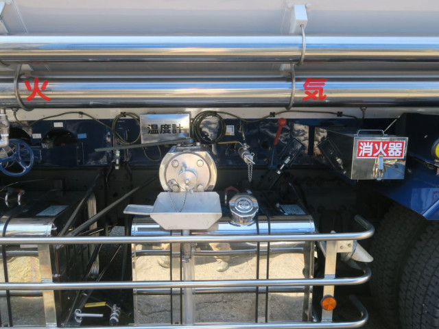 日野 プロフィア 大型 タンクローリー QPG-GN1APEG(103690) 6枚目