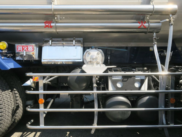 日野 プロフィア 大型 タンクローリー QPG-GN1APEG(103690) 7枚目