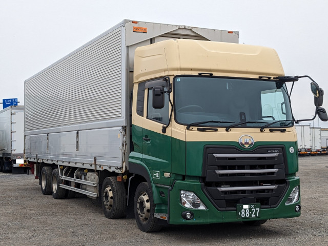 UDトラックス（日産） クオン 大型 ウィング 2PG-CG5CA(103710) 2枚目