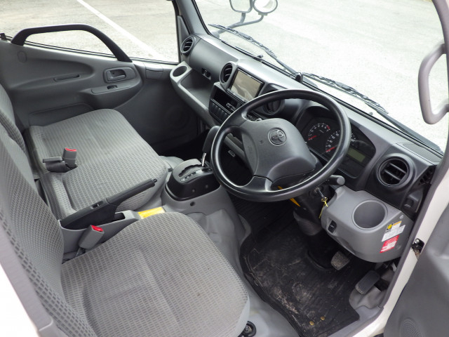 トヨタ トヨエース 小型 平ボディ ABF-TRY230(103709) 6枚目