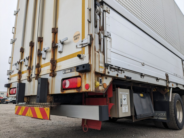 UDトラックス（日産） クオン 大型 ウィング 2PG-CG5CA(103710) 6枚目