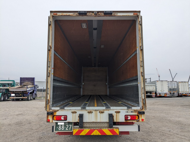 UDトラックス（日産） クオン 大型 ウィング 2PG-CG5CA(103710) 8枚目