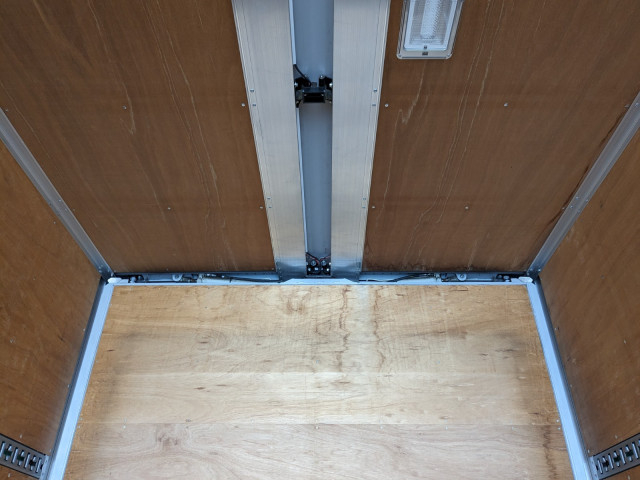 UDトラックス（日産） クオン 大型 ウィング 2PG-CG5CA(103710) 14枚目