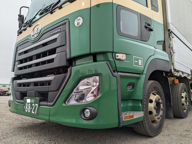 UDトラックス（日産） クオン 大型 ウィング 2PG-CG5CA(103710) 25枚目