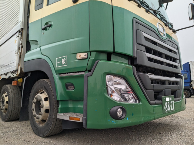 UDトラックス（日産） クオン 大型 ウィング 2PG-CG5CA(103710) 26枚目