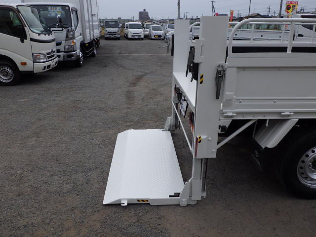 トヨタ トヨエース 小型 平ボディ ABF-TRY230(103709) 31枚目