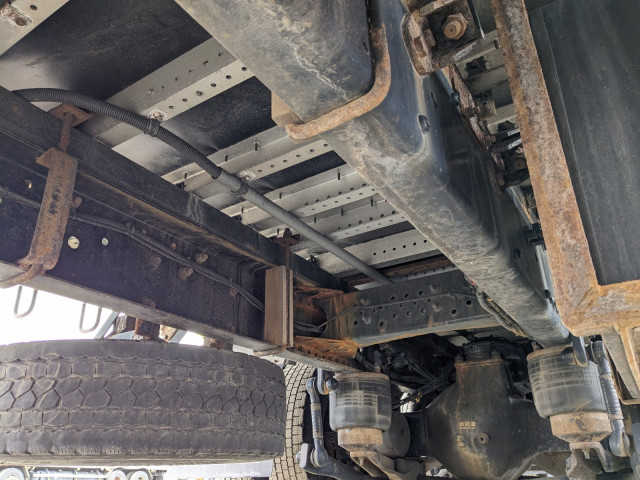 UDトラックス（日産） クオン 大型 ウィング 2PG-CG5CA(103710) 35枚目