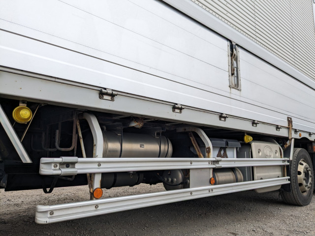 UDトラックス（日産） クオン 大型 ウィング 2PG-CG5CA(103710) 36枚目