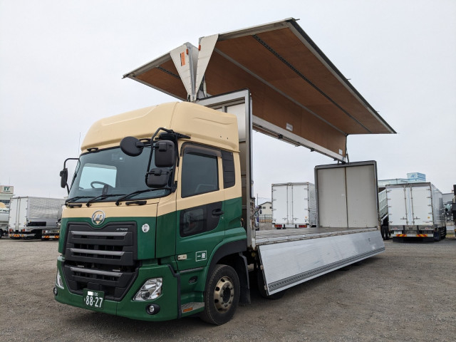 UDトラックス（日産） クオン 大型 ウィング 2PG-CG5CA(103710) 39枚目