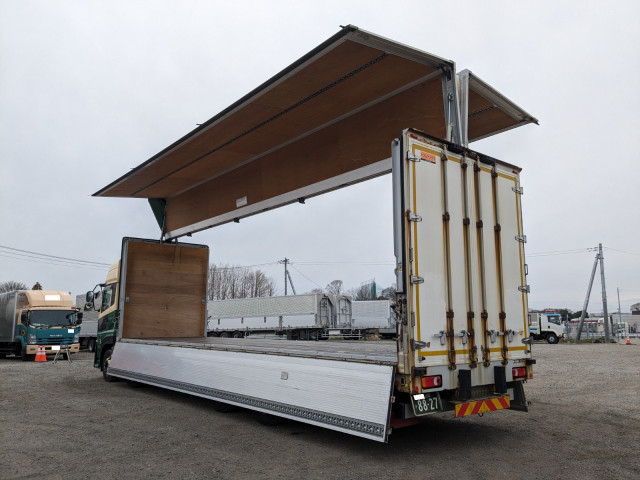 UDトラックス（日産） クオン 大型 ウィング 2PG-CG5CA(103710) 40枚目