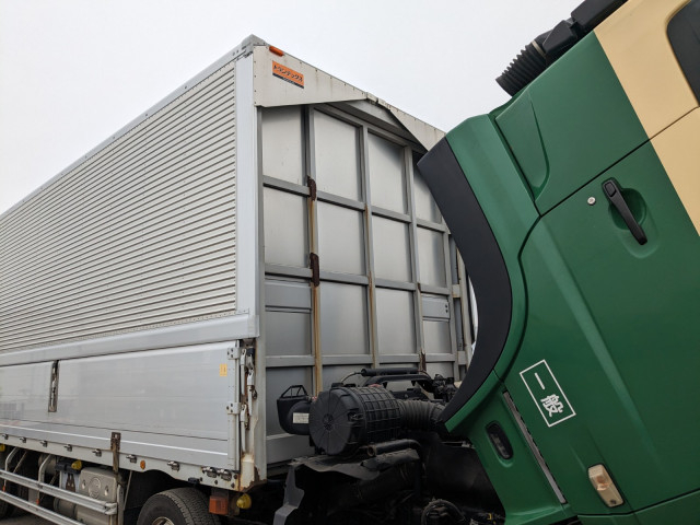 UDトラックス（日産） クオン 大型 ウィング 2PG-CG5CA(103710) 50枚目