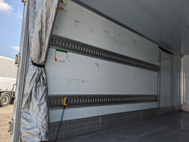 いすゞ エルフ 小型 冷蔵冷凍バン TPG-NPR85AN(103715) 22枚目