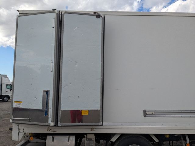 いすゞ エルフ 小型 冷蔵冷凍バン TPG-NPR85AN(103715) 36枚目