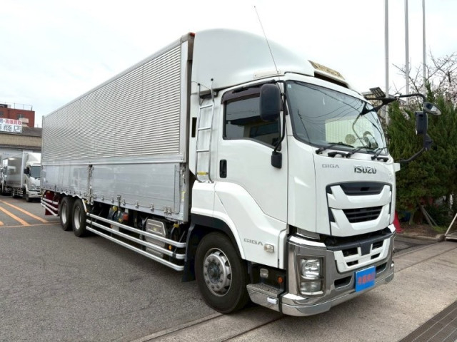 いすゞ ギガ 大型 ウィング QKG-CYL77B(103717) 2枚目