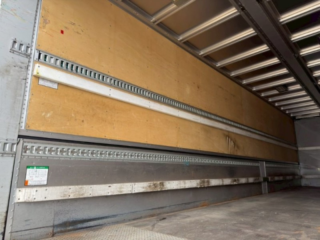 いすゞ ギガ 大型 ウィング QKG-CYL77B(103717) 12枚目