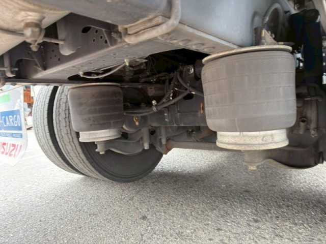 いすゞ ギガ 大型 ウィング QKG-CYL77B(103717) 15枚目