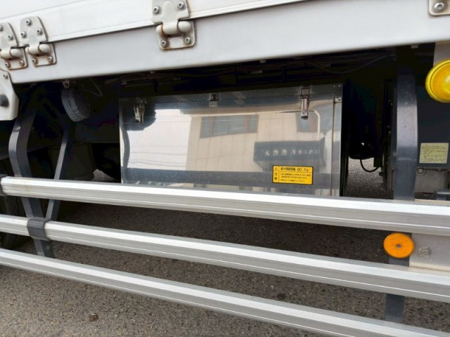 いすゞ ギガ 大型 ウィング QKG-CYL77B(103717) 19枚目