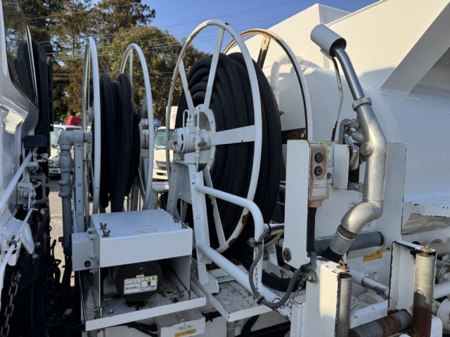 日野 レンジャー 中型 タンクローリー TKG-FC9JEAA(103718) 11枚目