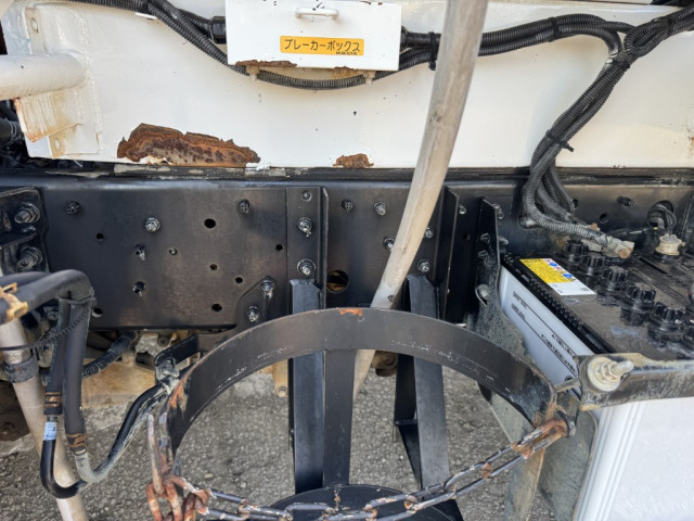 日野 レンジャー 中型 タンクローリー TKG-FC9JEAA(103718) 17枚目