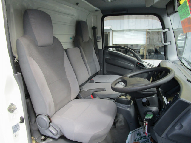 いすゞ エルフ 小型 バン TRG-NMR85AN(103723) 6枚目