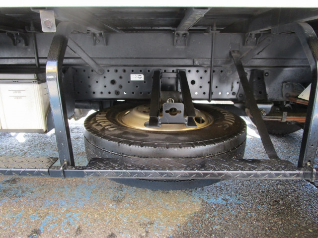 いすゞ エルフ 小型 バン TRG-NMR85AN(103723) 17枚目