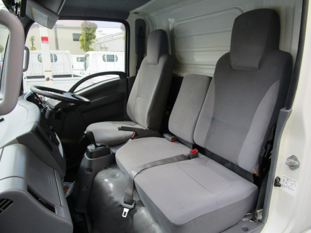 いすゞ エルフ 小型 バン TRG-NMR85AN(103723) 29枚目