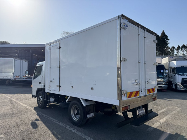 三菱ふそう キャンター 小型 冷蔵冷凍バン 2PG-FEB90(103727) 4枚目