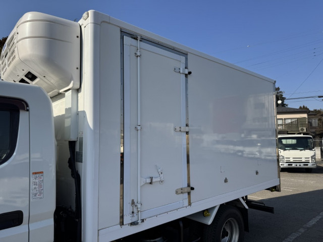 三菱ふそう キャンター 小型 冷蔵冷凍バン 2PG-FEB90(103727) 7枚目