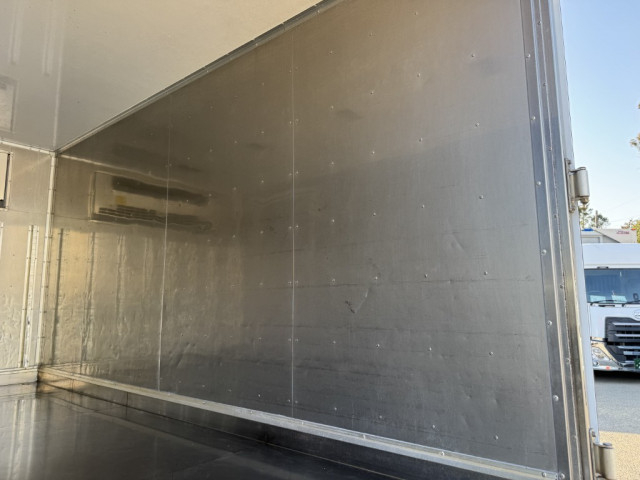 三菱ふそう キャンター 小型 冷蔵冷凍バン 2PG-FEB90(103727) 12枚目