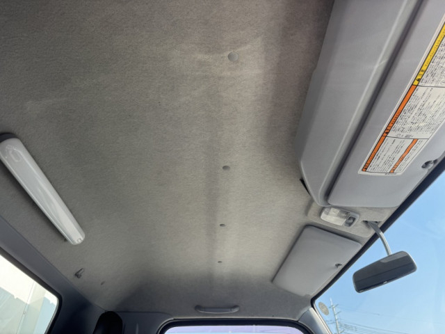 三菱ふそう キャンター 小型 冷蔵冷凍バン 2PG-FEB90(103727) 35枚目